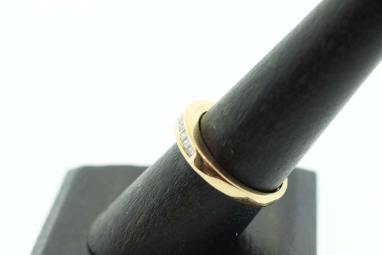 LADIES 14K GOLD AND DIAMOND BAND