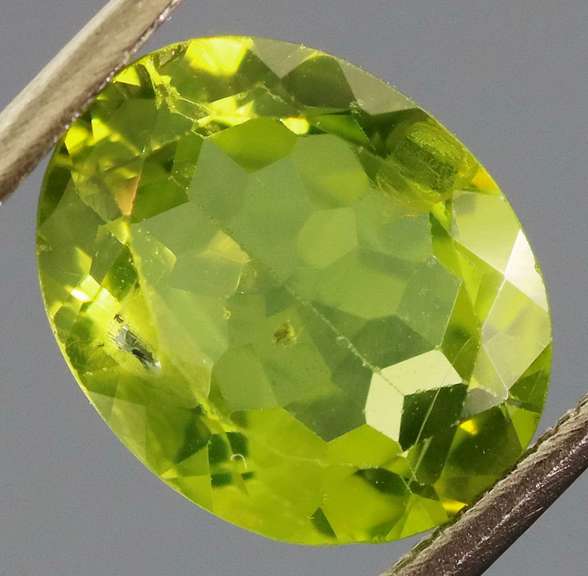 Large 2.48ct Burma green Peridot