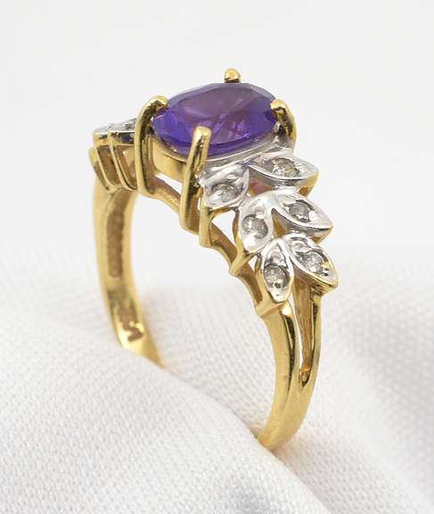 Sweet Amethyst * Diamond Ring