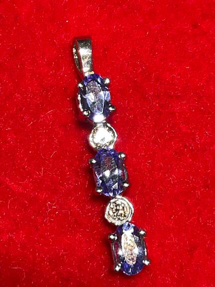 14K WHITE GOLD , DIAMOND AND TANZANITE PENDANT