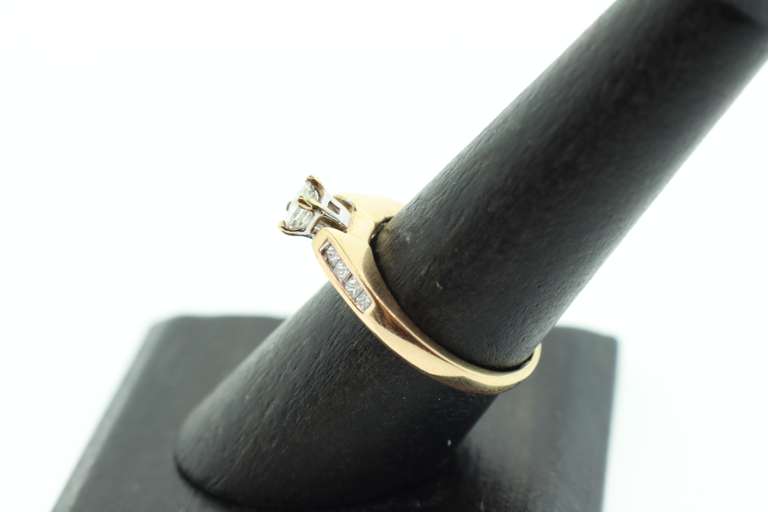 LADIES 14K GOLD AND DIAMOND ENGAGEMENT RING