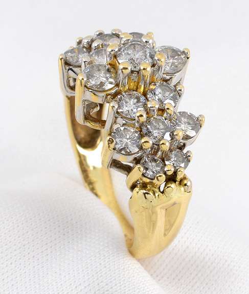 Flashy 2 Carat T.W. Diamond Ring
