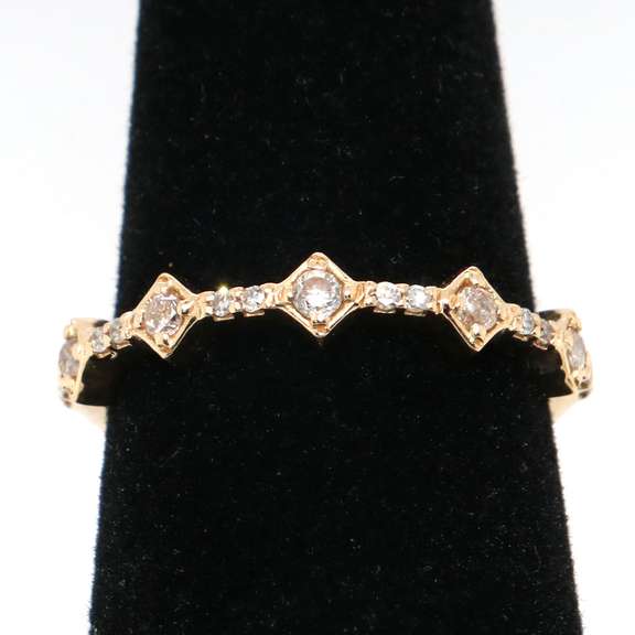 Glitzy Diamond 14kt Gold Band