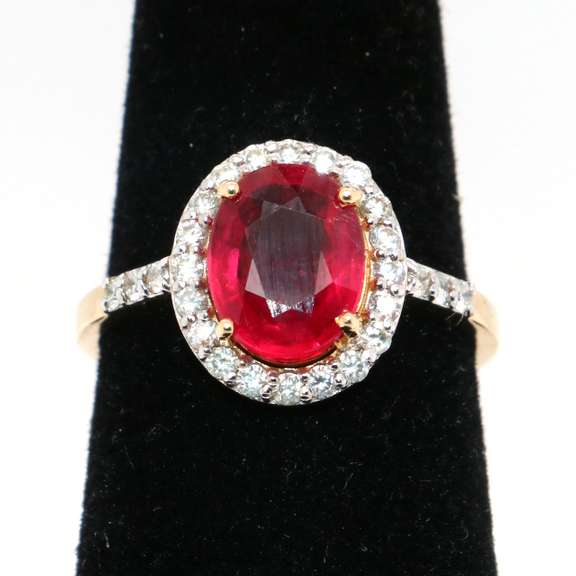 Stunning Ruby and Diamond 14kt Ring