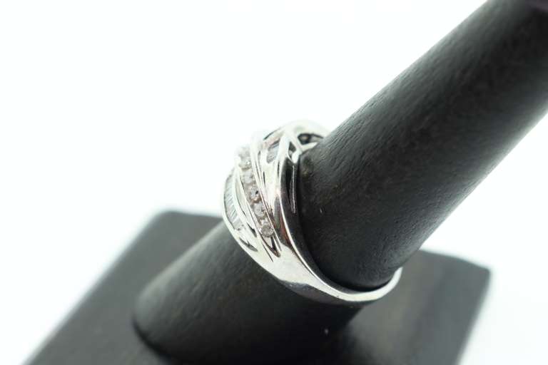 LADIES 10K WHITE GOLD AND DIAMOND BAND