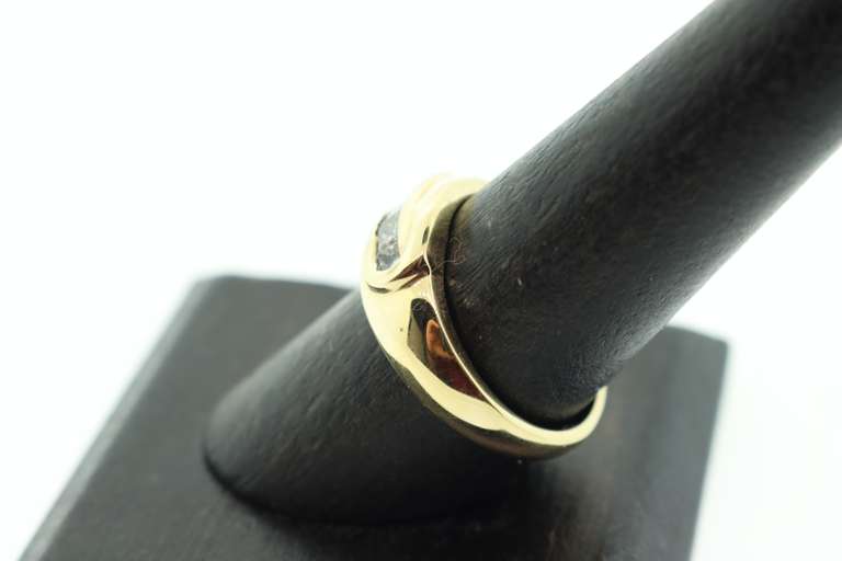MENS 14K GOLD AND DIAMOND WEDDING BAND