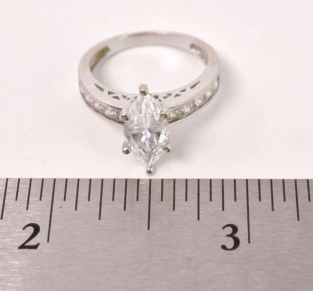 Sparkling CZ Ring in 14K White Gold