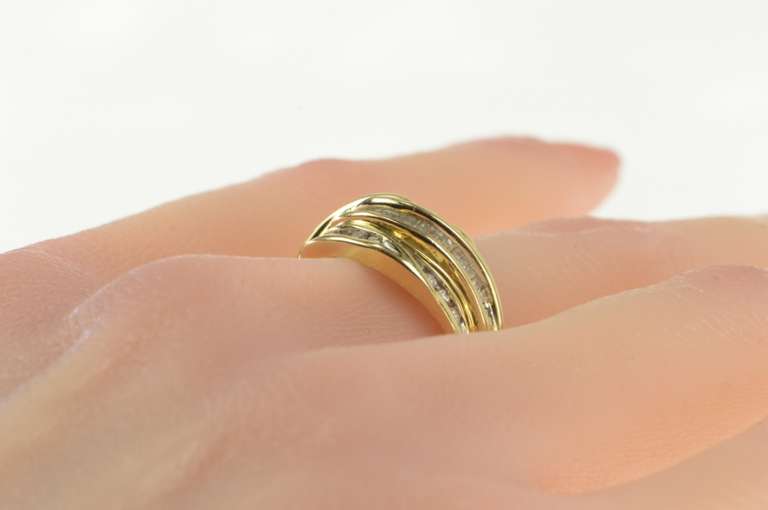14K Yellow Gold 0.64 Ctw Wavy Curvy Bypass Domed Band Ring