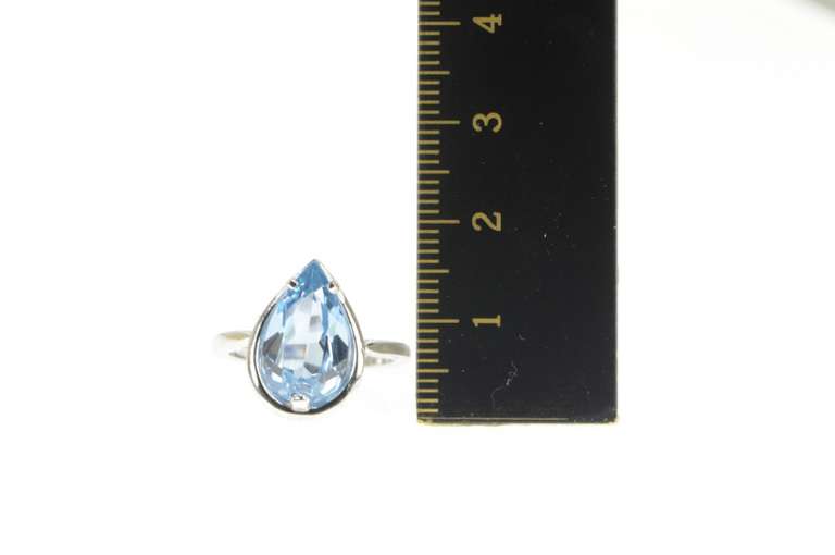 10K White Gold Pear Blue Topaz Tear Drop Solitaire Statement Ring