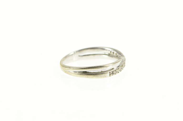 10K White Gold Diamond Criss Cross Wedding Band Ring