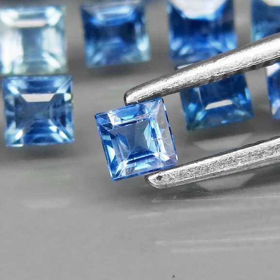 Rich blue 3.22ct princess cut Sapphire set