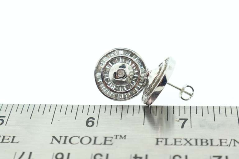 14K WHITE GOLD AND DIAMOND STUD EARRINGS
