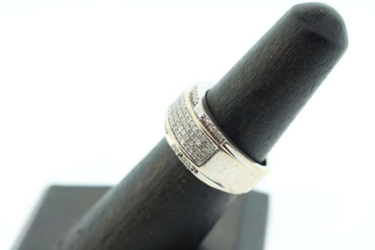 LADIES WHITE GOLD DIAMOND BAND