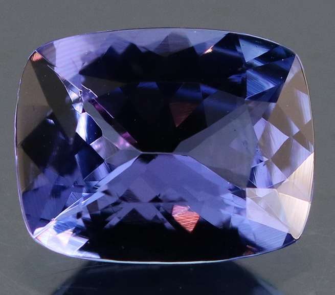 Jaw dropping 3ct blue violet eye clean Tanzanite