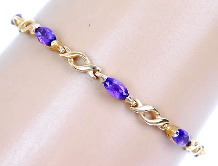 Pretty 10K Gold Amethyst Bracelet