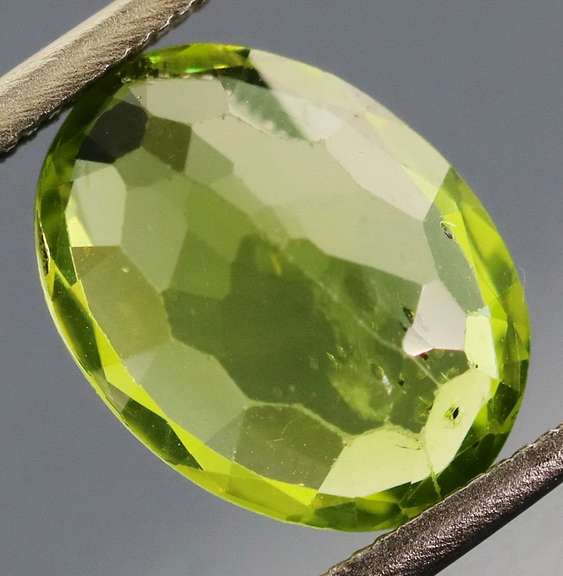 Gorgeous 2.37ct Burma green Peridot