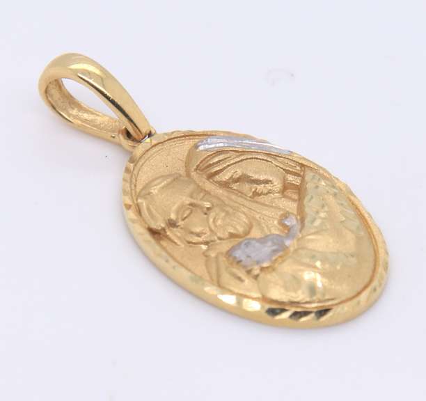 Nice Yellow Gold Religious Blessed Virgin Mary and Jesus Pendant