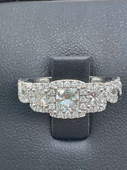 CERTIFIED NEIL LANE 14K WHITE GOLD AND DIAMOND RING