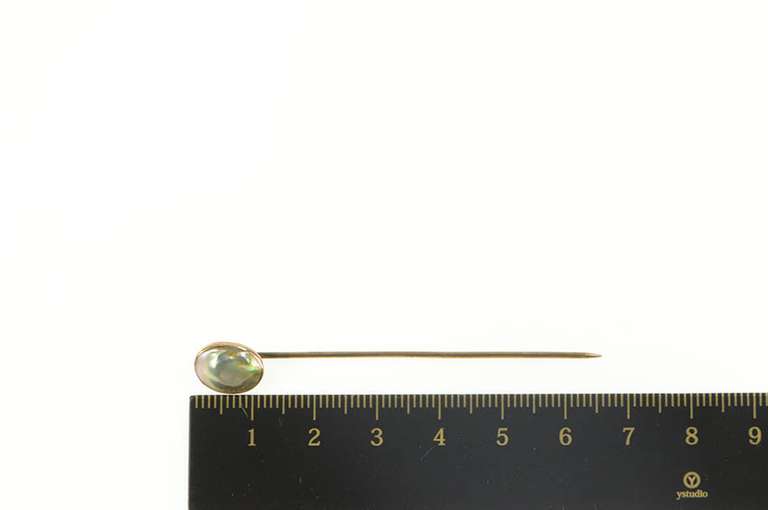 14K Yellow Gold Oval Mother of Pearl Victorian Classic Stick Pin