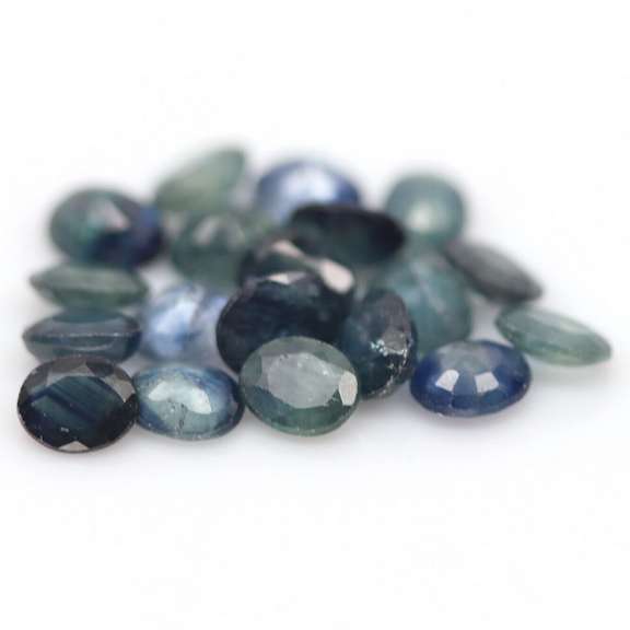 Heated only! 8.24ct oval cut Sapphire set