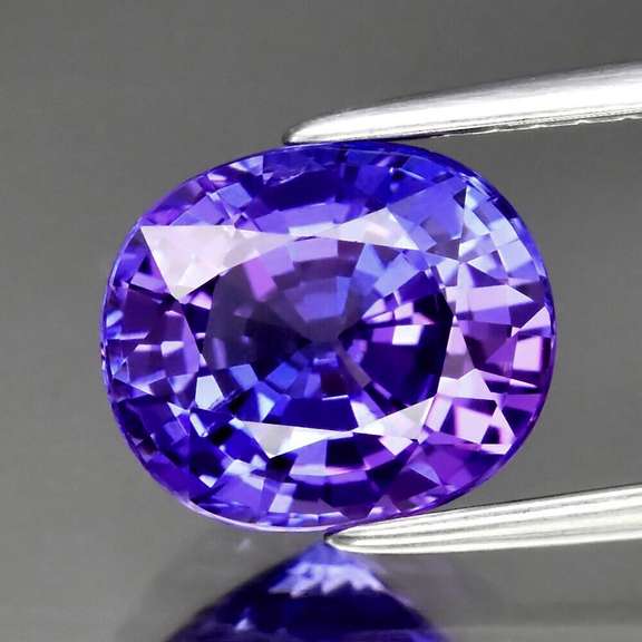 Top blue violet 2.37ct VVS Tanzanite