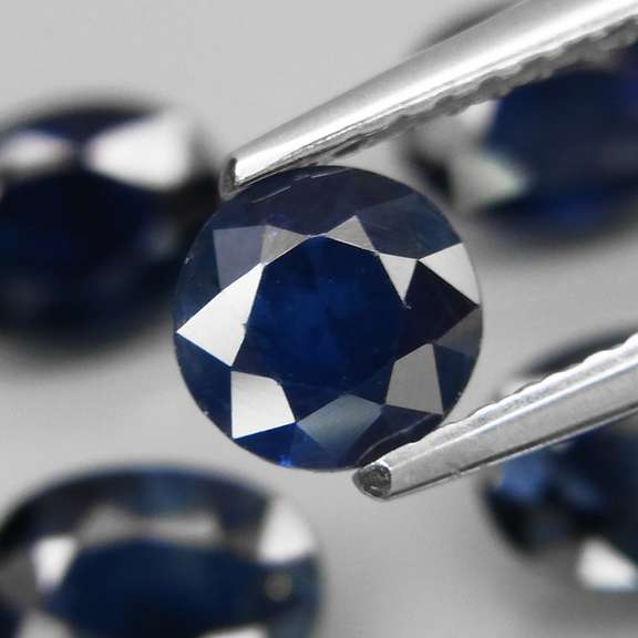 Rich blue 4.25ct mixed cut Sapphire set