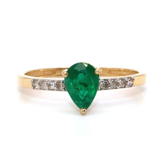 Charming Emerald and Diamond 14kt Ring