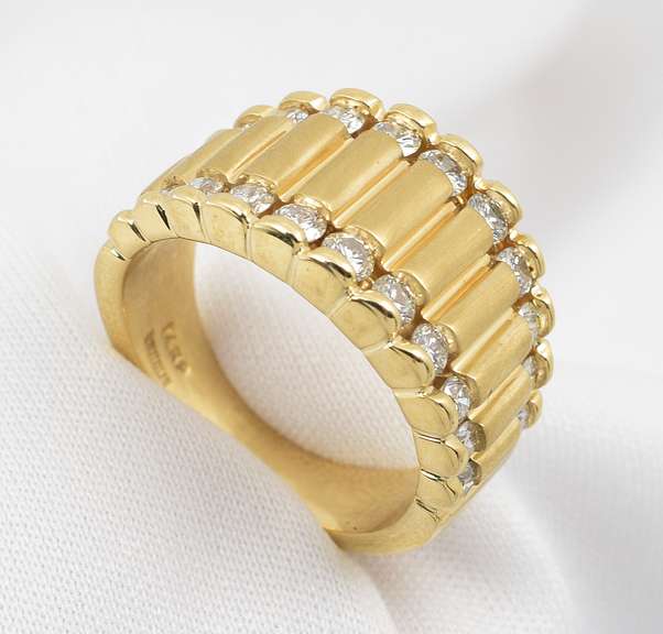 Modern 2 Rows of Diamonds Ring