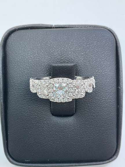 CERTIFIED NEIL LANE 14K WHITE GOLD AND DIAMOND RING