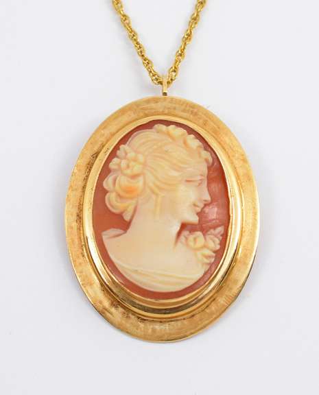 Vintage 14k Cameo Pendant or Brooch