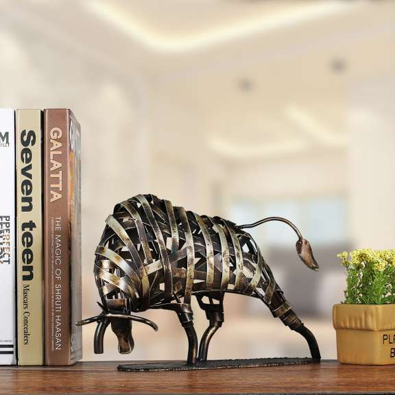 Charging Bull Metat Craft Office Desktop Decor