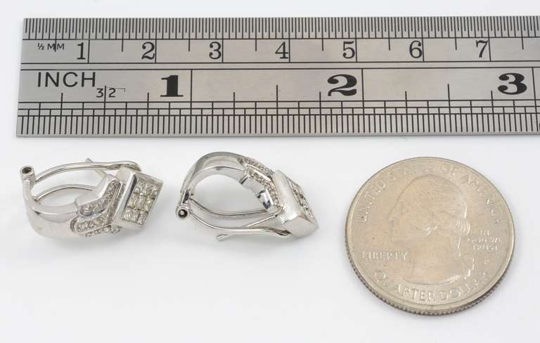 Gorgeous Diamond Earrings in 18K White Gold
