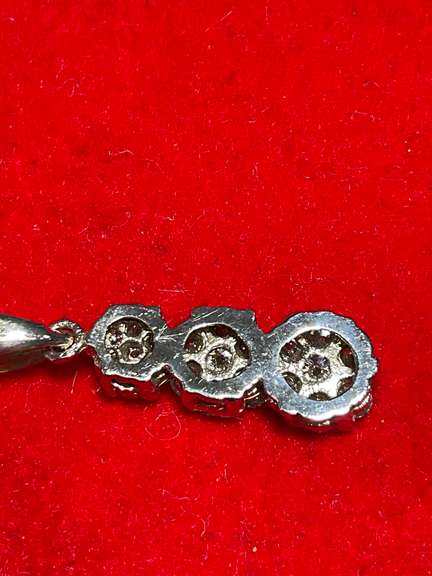 BRAND NEW 14K WHITE GOLD DIAMOND PENDANT