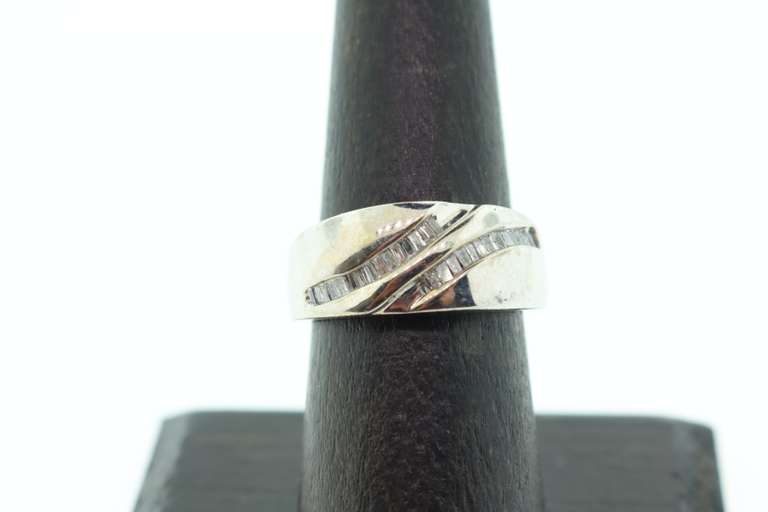 MENS 14K WHITE GOLD DIAMOND BAND
