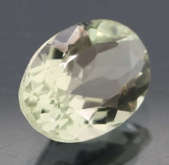 Superb 5.46ct platinum green Amethyst