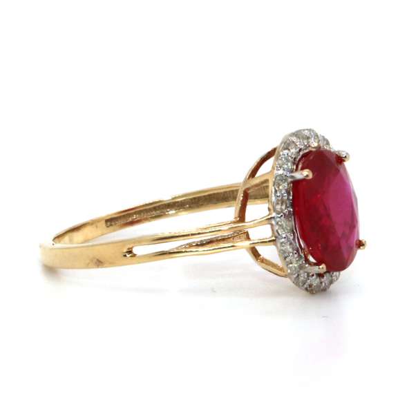 Lavish Ruby and Diamond 14kt Ring