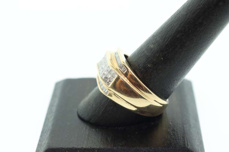 MEN’S 14K GOLD AND DIAMOND RING