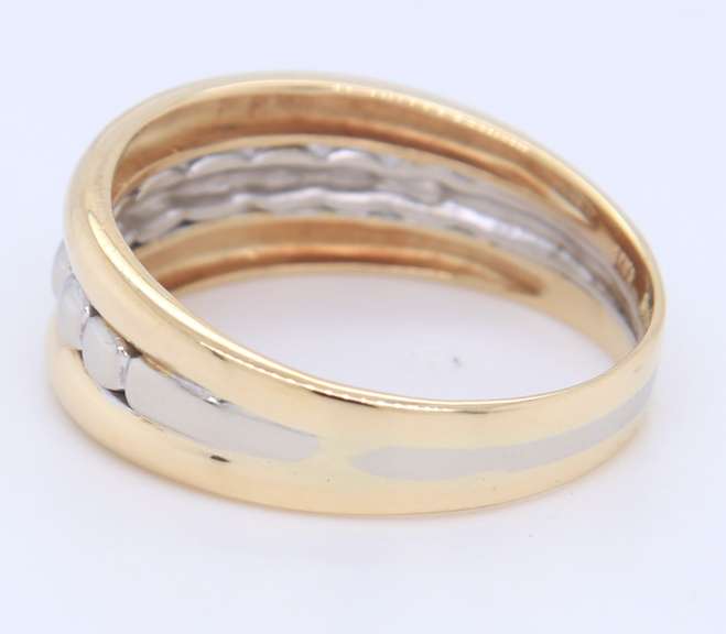 Attractive Two Tone Gold Milor Italy Dot Ring