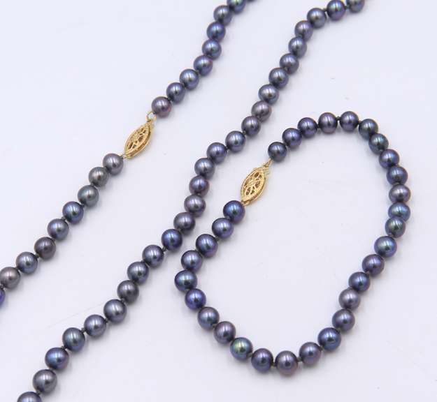 Peacock Color Fresh Water Pearl Necklace and Bracelet Set
