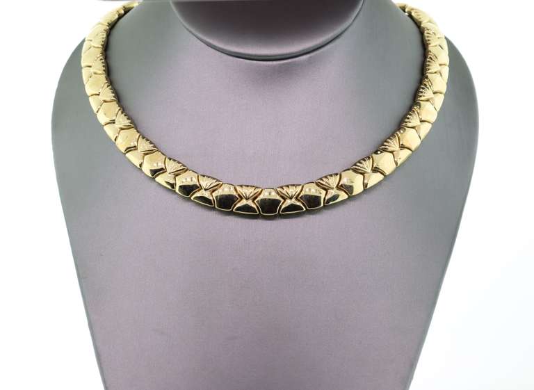 Illustrious Handmade Italian 14k Gold Necklace with Sapphires