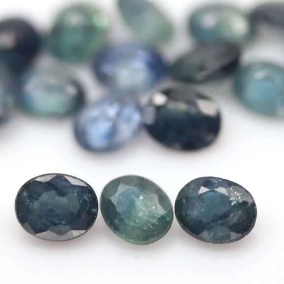 Heated only! 8.24ct oval cut Sapphire set