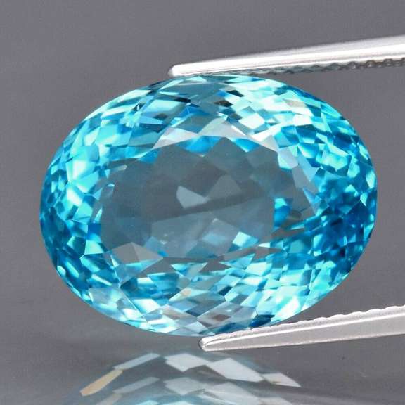 Large 16.60ct top Swiss blue Topaz