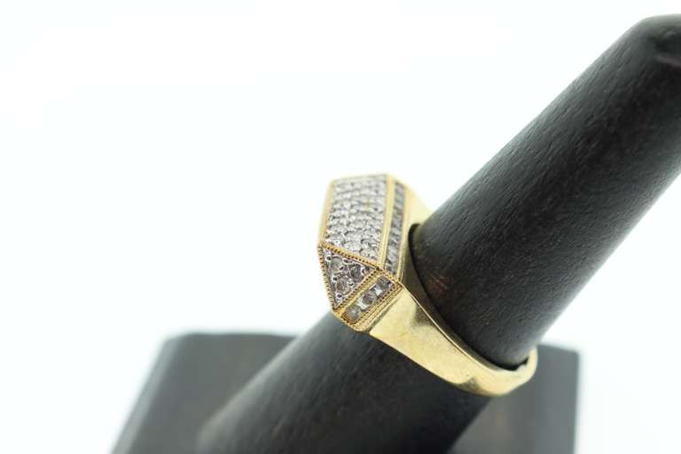 LADIES 14K GOLD AND DIAMOND PYRAMIDE RING