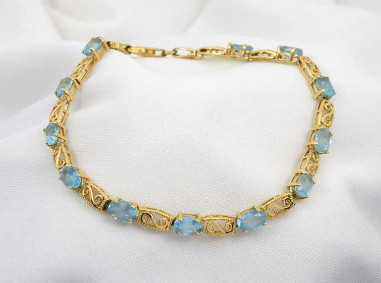 Fashionable 14k Blue Topaz Ring