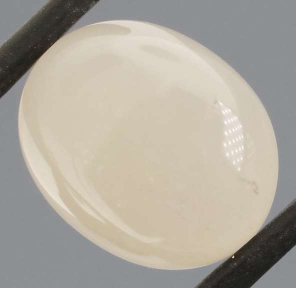 Sublime 6.62ct untreated Moonstone cabochon