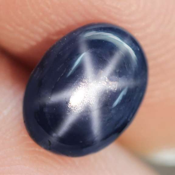 Stunning 2.49ct royal blue Star Sapphire