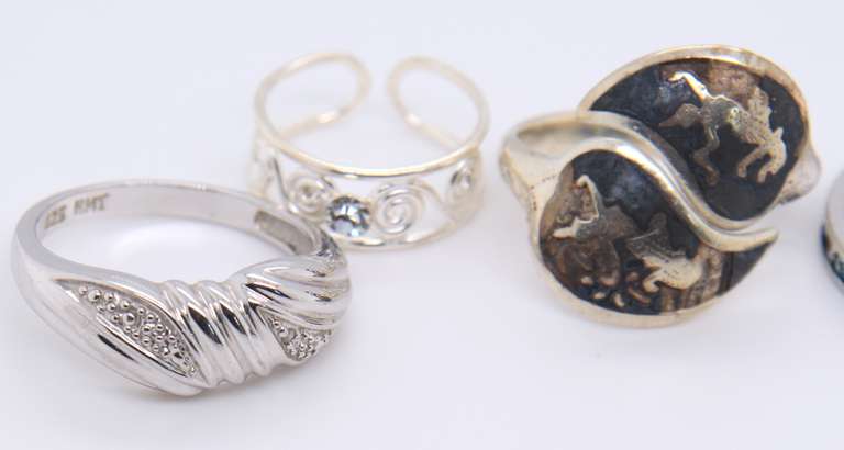 Lot of 4 Vintage 925 Sterling Silver Rings