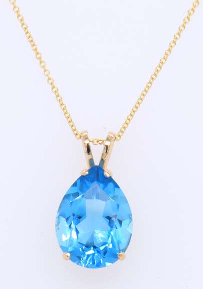 Fabulous Yellow Gold Pear Shaped Blue Topaz pendant on Chain