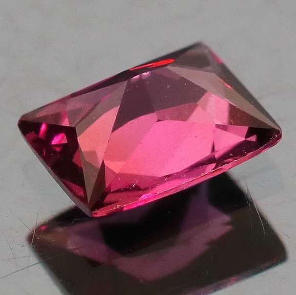 Lovely .93ct rich violet pink Rhodolite Garnet