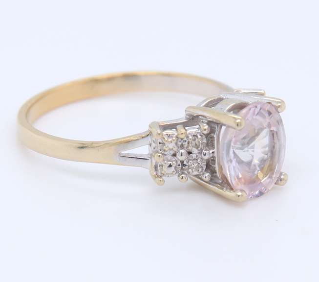 Wonderful Yellow Gold Pink Sapphire and Diamond Ring